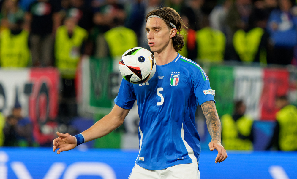  نادي أرسنال الإنجليزي يتعاقد مع المدافع الإيطالي ريكاردو كالافيوري