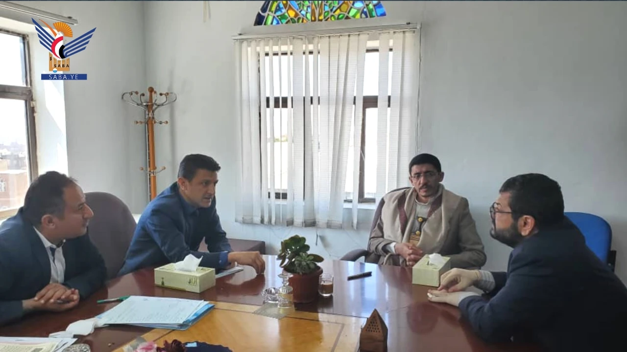 الوزيران الصعدي وشيبان يناقشان سبل تعزيز المجال الصحي بالمؤسسات التعليمية