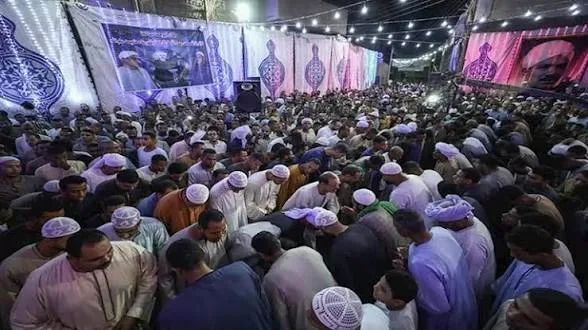 أنوار المولد النبوي تجمع القلوب: احتفالات عربية وإسلامية تجدد العهد مع سيرة خير الأنام