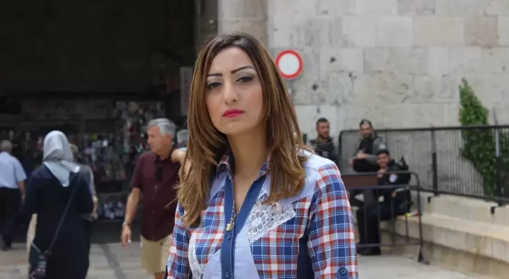 العدو الإسرائيلي يعتقل الصحفية نوال حجازي شمال القدس