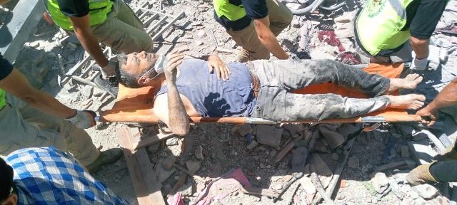 استشهاد 4 لبنانيين وإصابة آخرين بغارات صهيونية على بلدات في صيدا والنبطية وصور