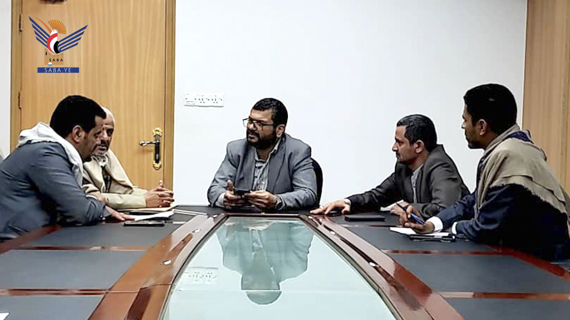 وزير الصحة والبيئة يناقش مع محافظ الجوف الوضع الصحي في المحافظة وزير الصحة والبيئة يناقش مع محافظ الجوف الوضع الصحي في المحافظة