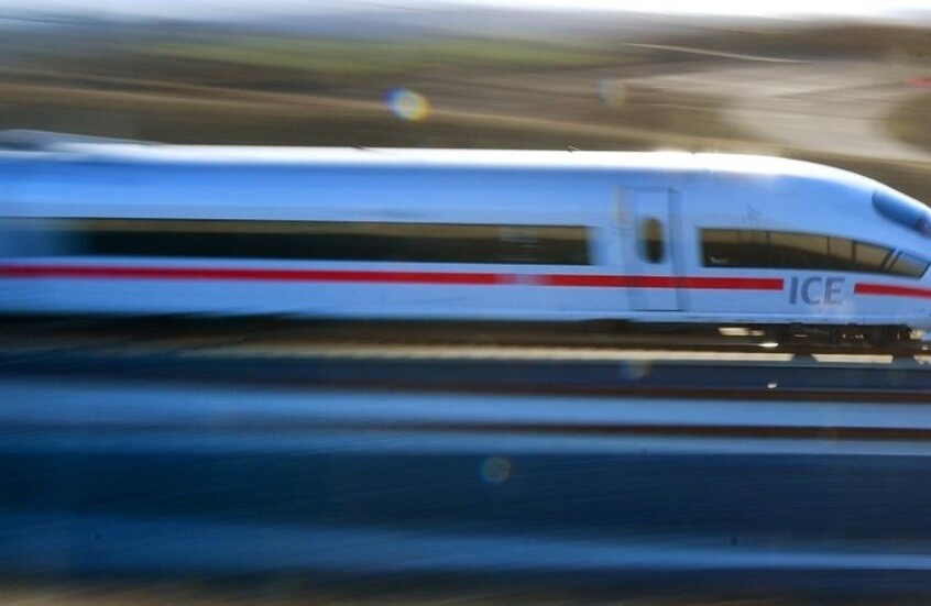 إصابة أربعة اشخاص في هجوم بفأس على ركاب قطار في ألمانيا