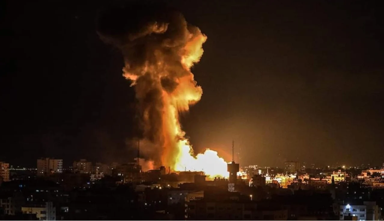 اليمن: عدوان أميركي - بريطاني على صنعاء وعمران اليمن: عدوان أميركي - بريطاني على صنعاء وعمران