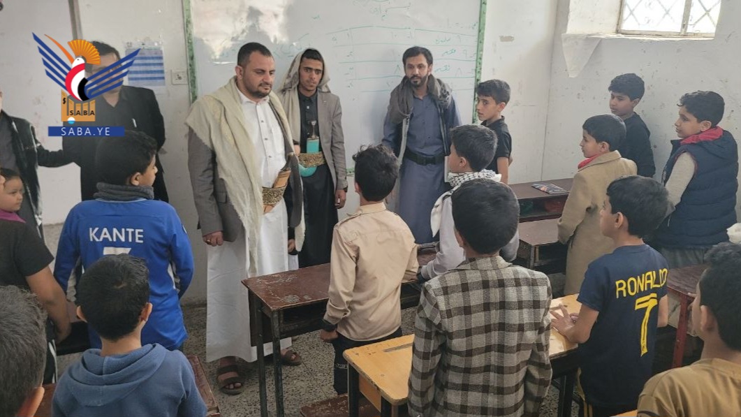 الرازحي يتفقَّد سير الأنشطة بمدرسة آية الصيفية في مديرية شعوب