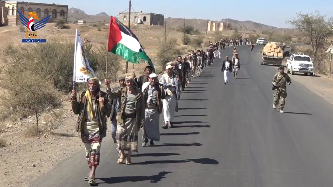 مسيران ووقفة مسلحة وتطبيق قتالي في محافظة صنعاء استعداد لمواجهة العدوان