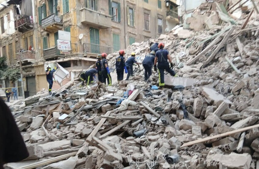 مصرع شخصين وإصابة سبعة آخرين في أنهيار عقار مأهول بالسكان بمصر مصرع شخصين وإصابة سبعة آخرين في أنهيار عقار مأهول بالسكان بمصر