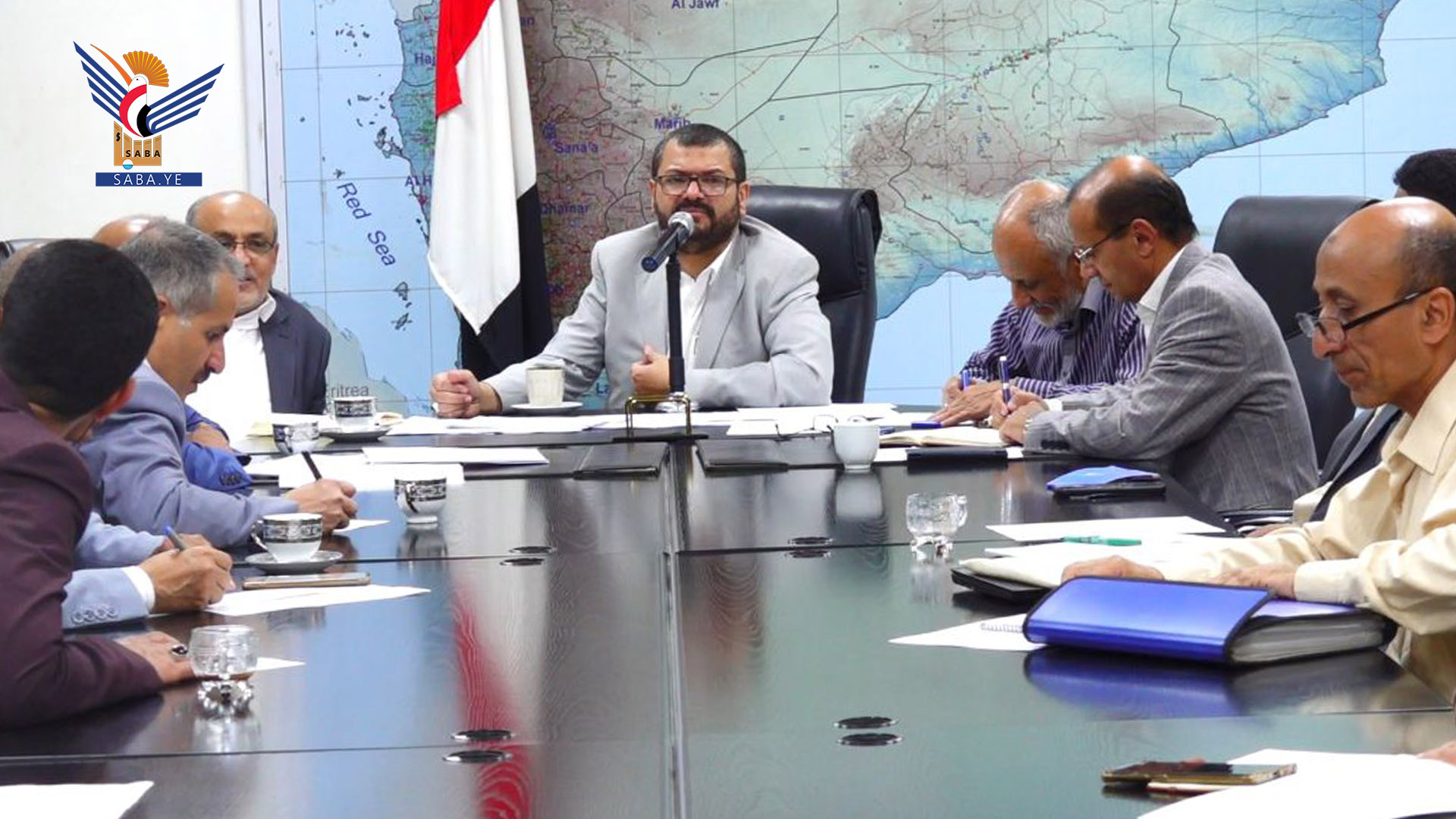 اجتماع برئاسة وزير الصحة يناقش الوضع الصحي وأولويات الوزارة اجتماع برئاسة وزير الصحة يناقش الوضع الصحي وأولويات الوزارة