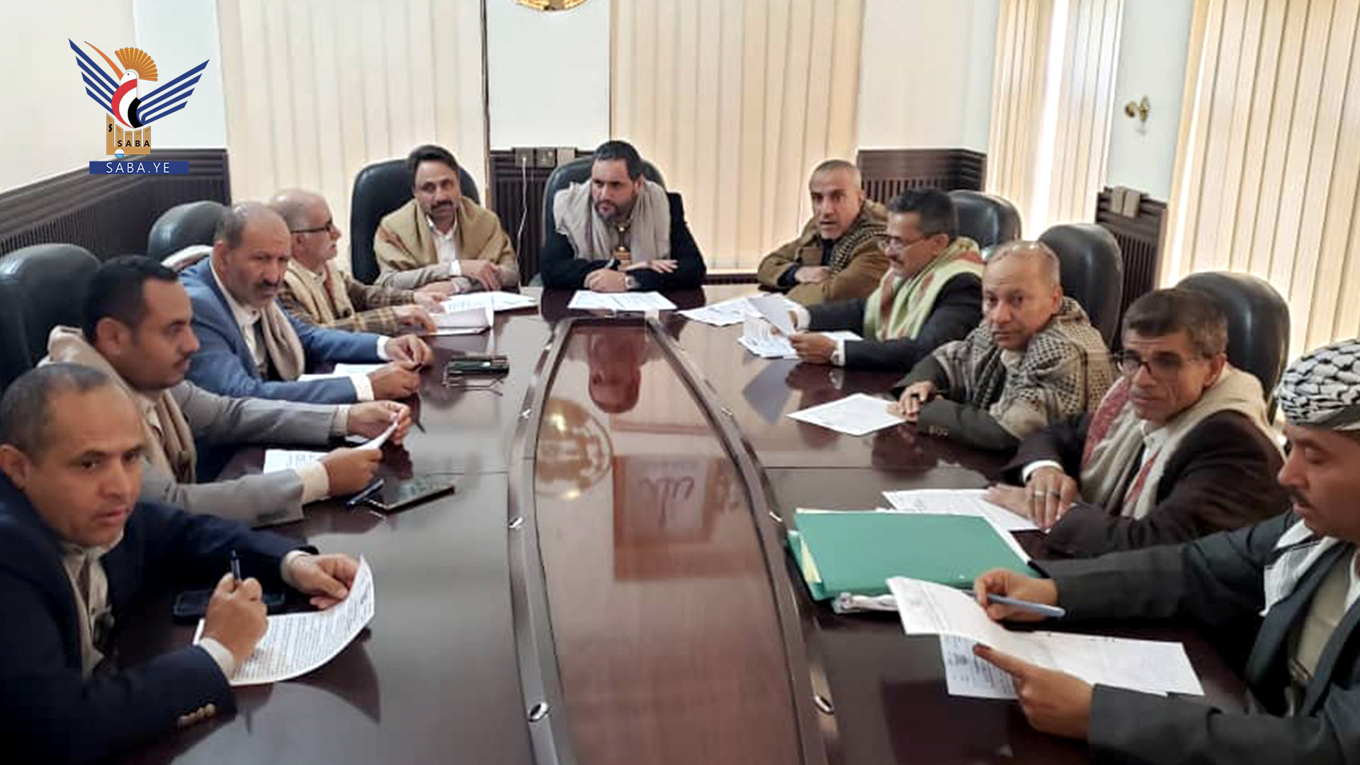 إدارية محلي صنعاء تناقش تنفيذ عدد من المشاريع