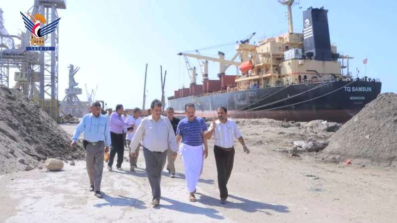 لجنة من وزارة المالية تطلّع على الأوضاع المالية والخدمية بمؤسسة موانئ البحر الأحمر