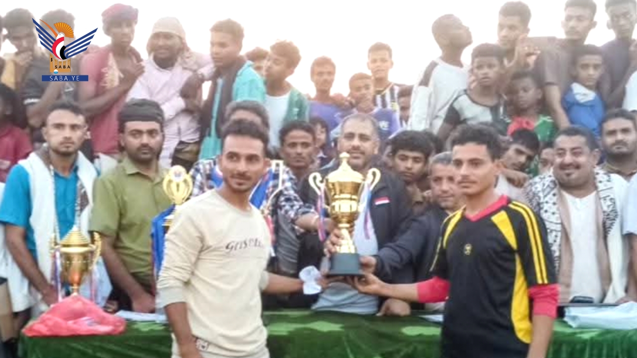 تتويج فريق نور المكيمنية بالحديدة بلقب دوري الفقيد سمير حسن في كيلو 16