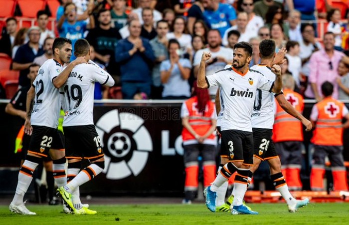 فالنسيا يفوز على ديبورتيفو ألافيس في الدوري الإسباني 