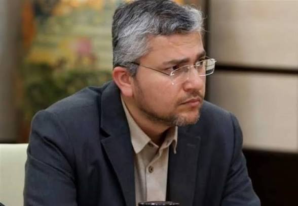 مسؤول في البرلمان الإيراني يدعو إلى منع "غروسي" من المشاركة في المفاوضات ويصفه بالوقاحة