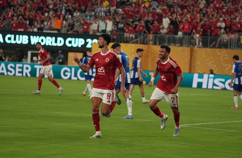 الأهلي المصري يمدد تعاقده مع وسام أبو علي لموسمين إضافيين