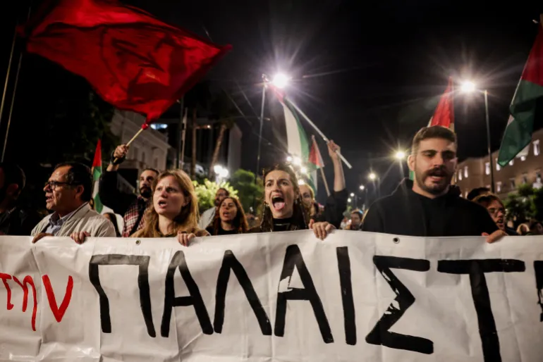 مظاهرات في مدن أوروبية وعربية تنديداً باعتراض العدو الإسرائيلي أسطول الصمود