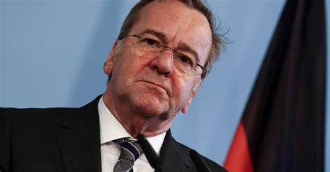 وزير الدفاع الألماني يرفض دعوة ترامب لتقديم دعم عسكري ضد إيران