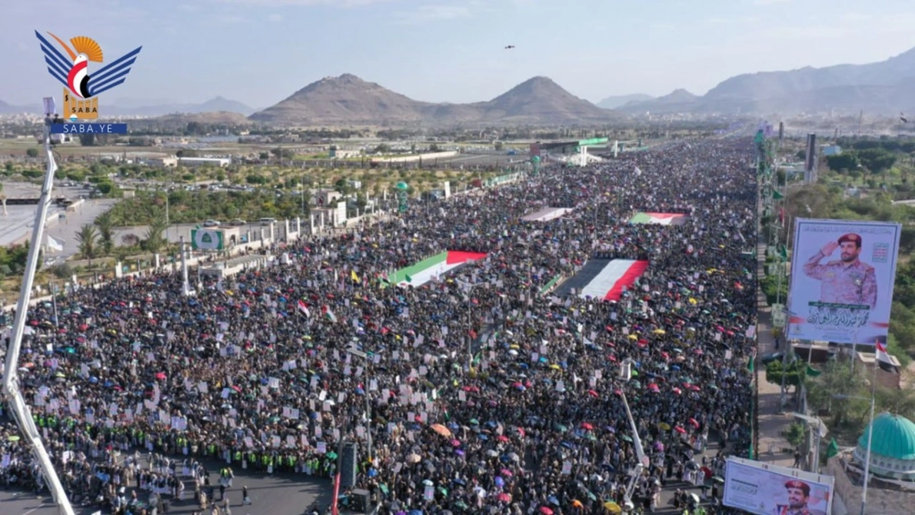 حشود مليونية في العاصمة والمحافظات وفاء للشهداء والتزاما بالسير على نهجهم الجهادي حشود مليونية في العاصمة والمحافظات وفاء للشهداء والتزاما بالسير على نهجهم الجهادي