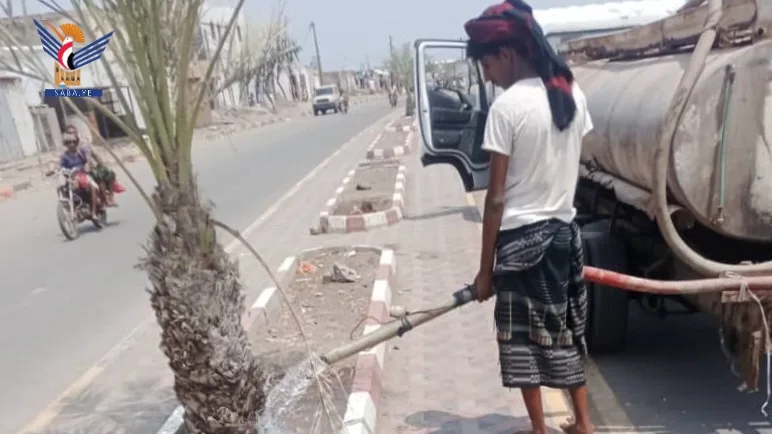 تعز.. حملة نظافة وتحسين في مدينة المخا
