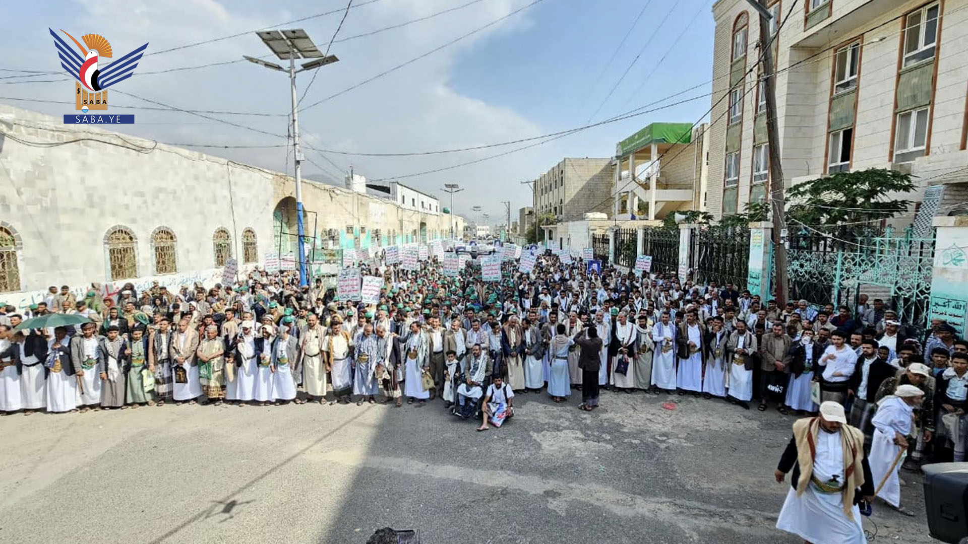 حجة.. مسيرة في مركز المحافظة مباركة لحظر الملاحة البحرية على العدو السعودي
