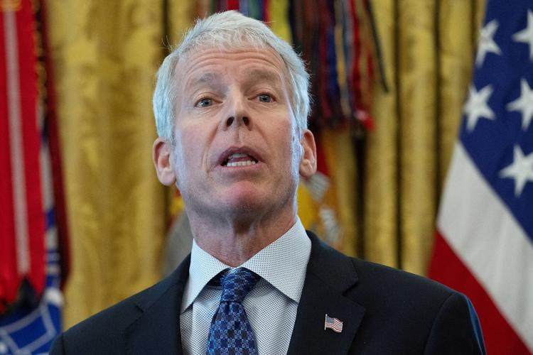 بسبب تداعيات العدوان على إيران .. واشنطن تدرس بيع نفط من الاحتياطي الاستراتيجي