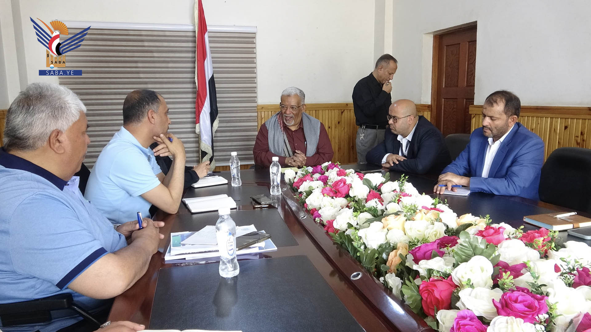 وزير الشؤون الاجتماعية يناقش مع المدير القطري لمنظمة الهانديكاب في اليمن