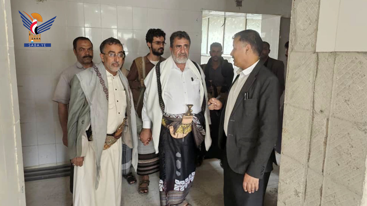 تفقد سير العمل بمشروع تأهيل وترميم عدد من أقسام مستشفى الثورة العام بالبيضاء تفقد سير العمل بمشروع تأهيل وترميم عدد من أقسام مستشفى الثورة العام بالبيضاء