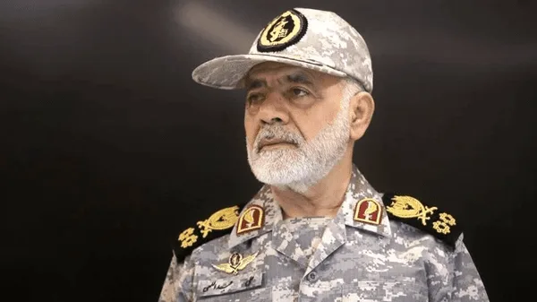 رئيس الأركان الإيراني: لن نسمح بعودة السفن الحربية الأمريكية إلى الخليج الفارسي