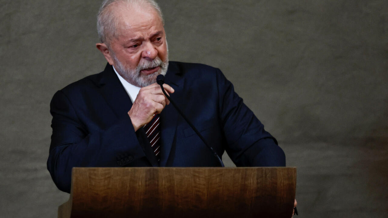 الرئيس البرازيلي يحذر من "كارثة إنسانية" حال اندلاع عمل عسكري ضد فنزويلا