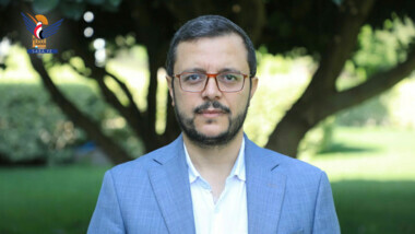 السكرتير الصحفي لرئيس المجلس السياسي الأعلى الدرواني يعزي الرئيس المشاط في وفاة والدته