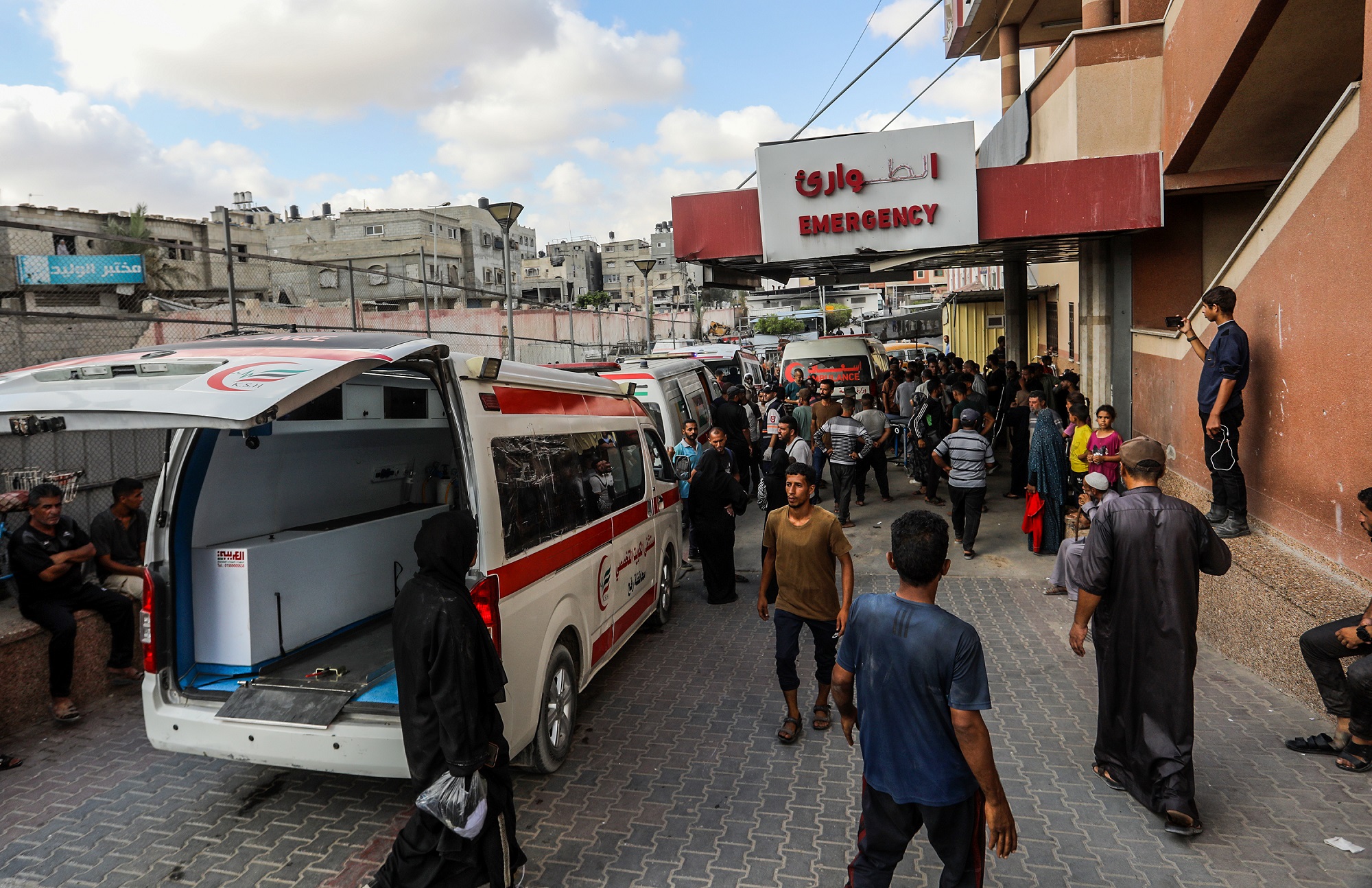استشهاد 18 فلسطينياً بينهم أطفال في قصف العدو الإسرائيلي مدينتي خان يونس وغزة