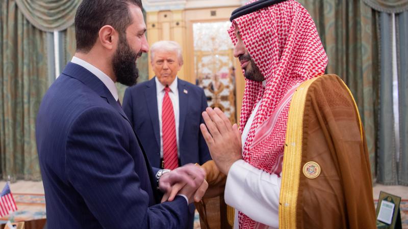 تحالف الطلقاء والأحبار: من معاوية إلى الجولاني… السيف واحد والعدو واحد