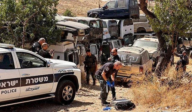 مستوطنون يجرفون أراضي وينصبون خياما تمهيدا لإقامة بؤرة استيطانية جنوب الخليل