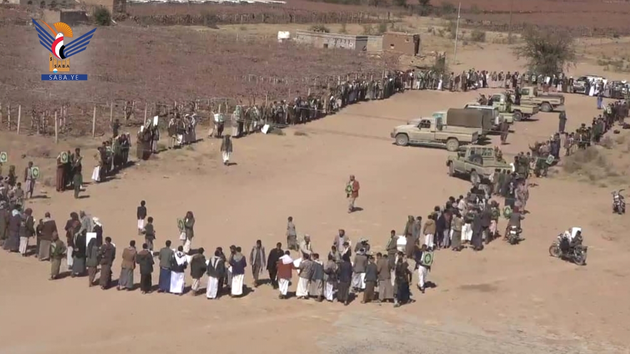  وقفة قبلية مسلحة في عزلة غضران بمديرية بني حشيش