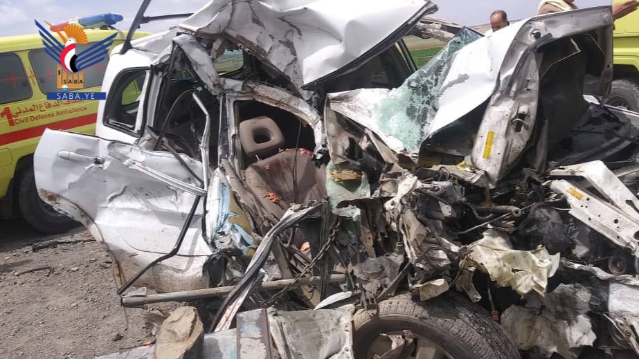 وفاة خمسة أشخاص وإصابة ثلاثة آخرين في حادث مروري بذمار