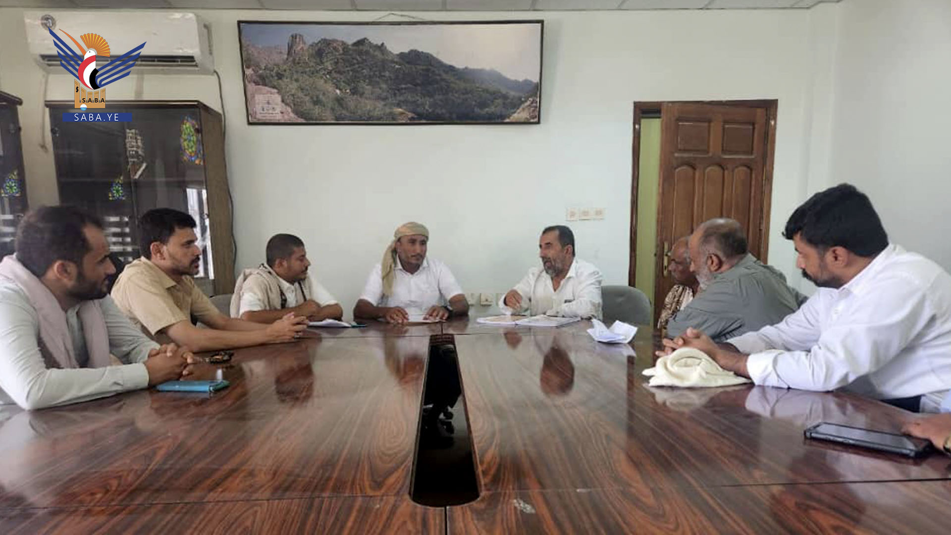 اجتماع يناقش آليات تطوير إنتاج البذور المحسنة وتفعيل البحوث الزراعية بالحديدة