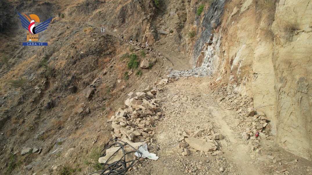 حجة..الاطلاع على مشروع رص وتوسعة طريق الشلفة في شرس  