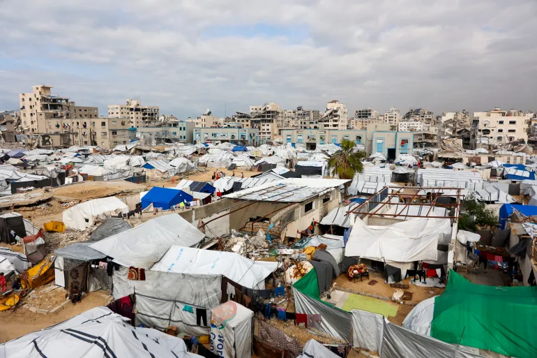 أبو حسنة: أوضاع غزة الإنسانية متدهورة وخطيرة وآلاف الشاحنات متوقفة خارج القطاع