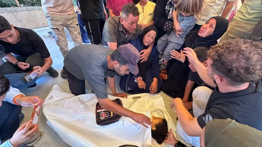 جوع بريء يقود للموت.. الطفلة أمل المغير شهيدة لقمة الفلافل في غزة