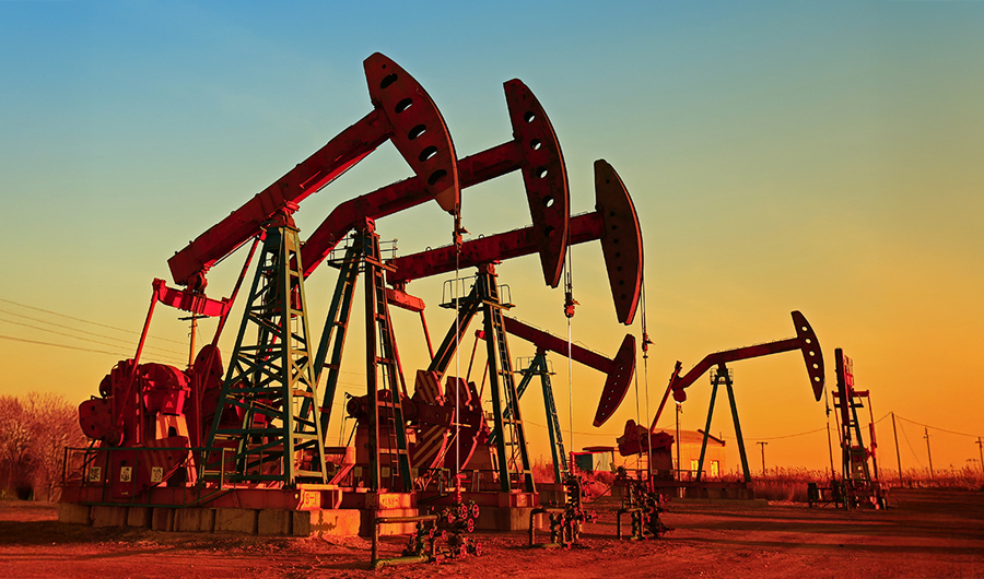 صعود النفط بعد قرار ترامب فرض حصار على ناقلات نفط فنزويلية