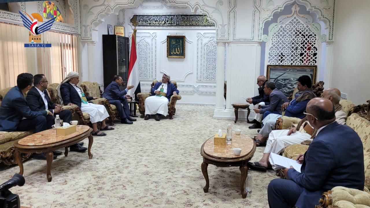 رئيس مجلس النواب يلتقي نائب رئيس الاتحاد العام للغرفة التجارية وعددا من أعضاء الاتحاد