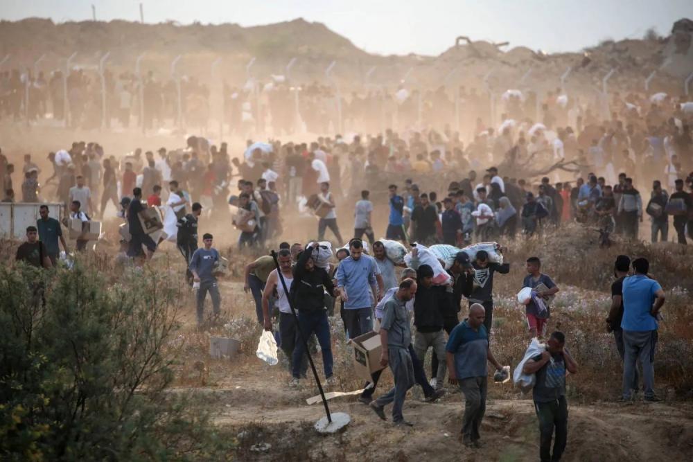 "أونروا": سُكان غزة يجبرون على النزوح مراراً وتكراراً وسط القصف الإسرائيلي المستمر