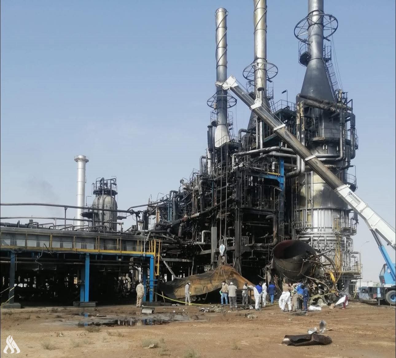 الدفاع المدني العراقي يعلن إخماد حريق اندلع داخل مصفى الصمود النفطي  الدفاع المدني العراقي يعلن إخماد حريق اندلع داخل مصفى الصمود النفطي