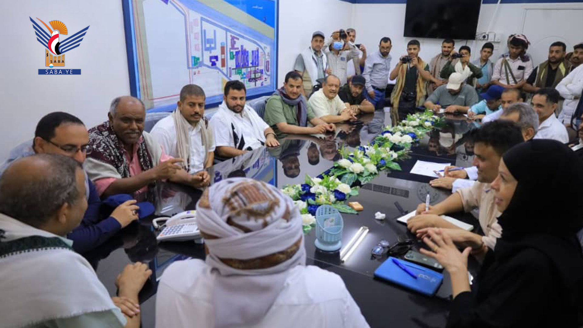 مناقشة تدخلات الصليب الأحمر في هيئة مستشفى الثورة والقطاع الزراعي بالحديدة مناقشة تدخلات الصليب الأحمر في هيئة مستشفى الثورة والقطاع الزراعي بالحديدة