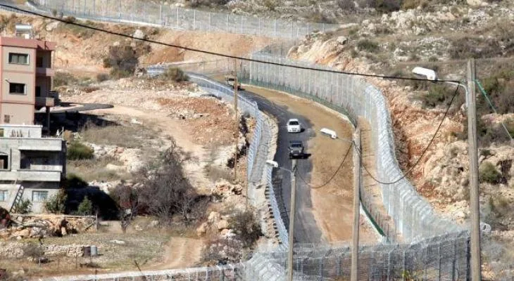  العدو الصهيوني يواصل تجريف نعلين ويعتدي على فلسطينيين جنوب نابلس