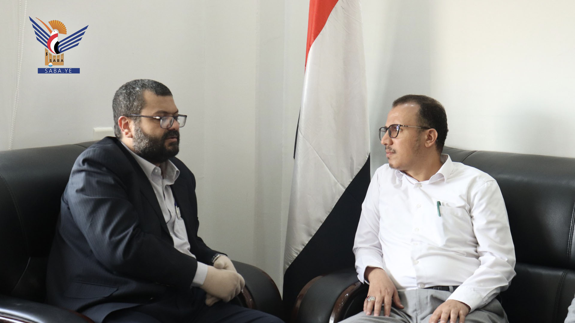 مناقشة التعاون المشترك بين وزارة الصحة ومصلحة الضرائب والجمارك