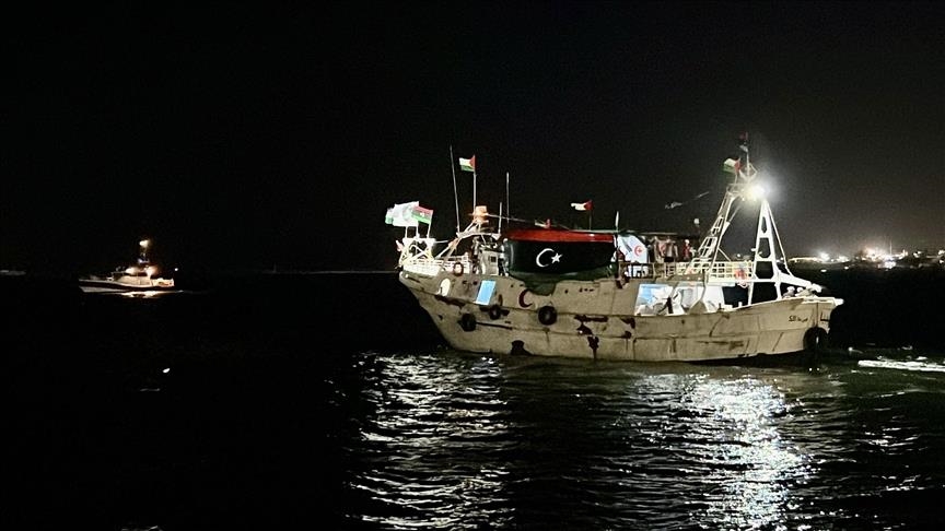 3 مسيرات "اسرائيلية" تحلق فوق سفينة "عمر المختار" الليبية التابعة لأسطول الصمود