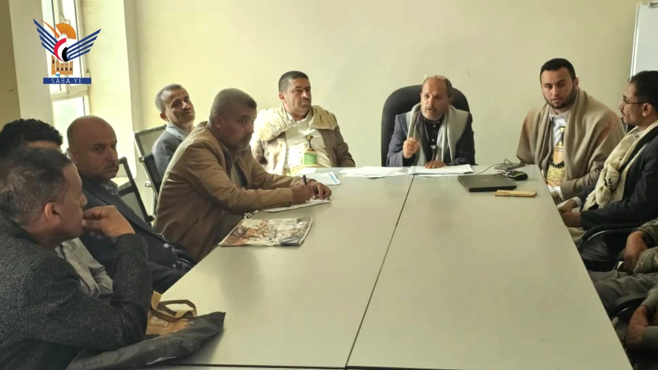 اجتماع في إب يناقش تدابير إزالة مصادر التلوث وحماية الموارد المائية 