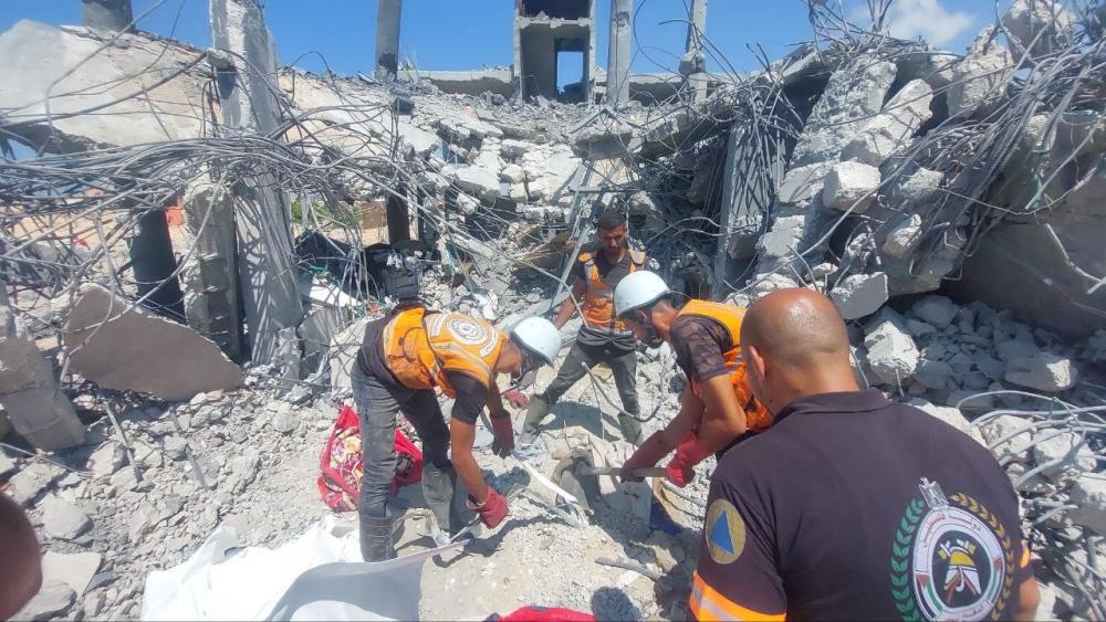 ناطق الدفاع المدني بغزة: مؤسسات دولية ستنضم لعمليات البحث عن الجثامين تحت الأنقاض