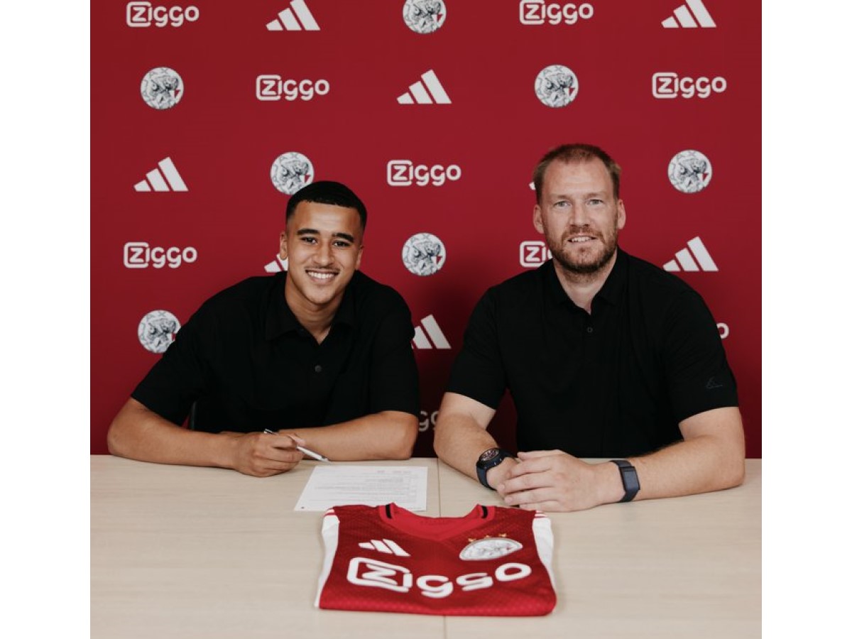 أياكس الهولندي يتعاقد مع المغربي عبدالله وزان حتى 2028