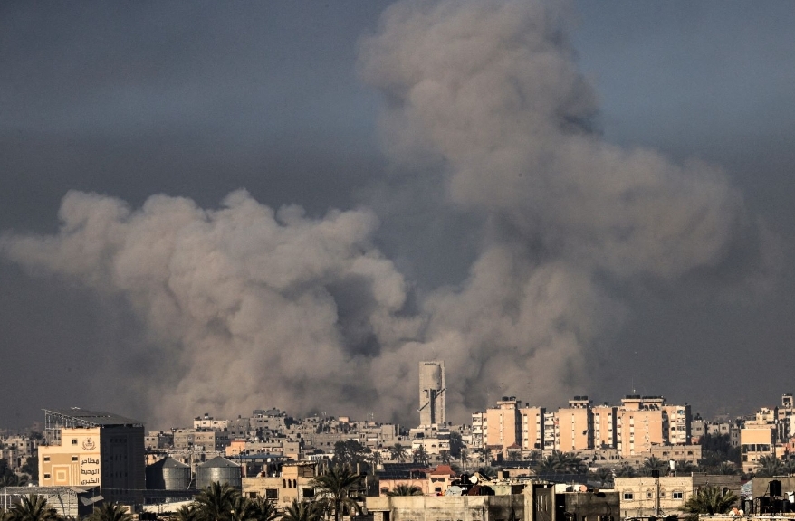 استشهاد ثمانية فلسطسنيين في قصف للعدو على مخيمي المغازي والنصيرات